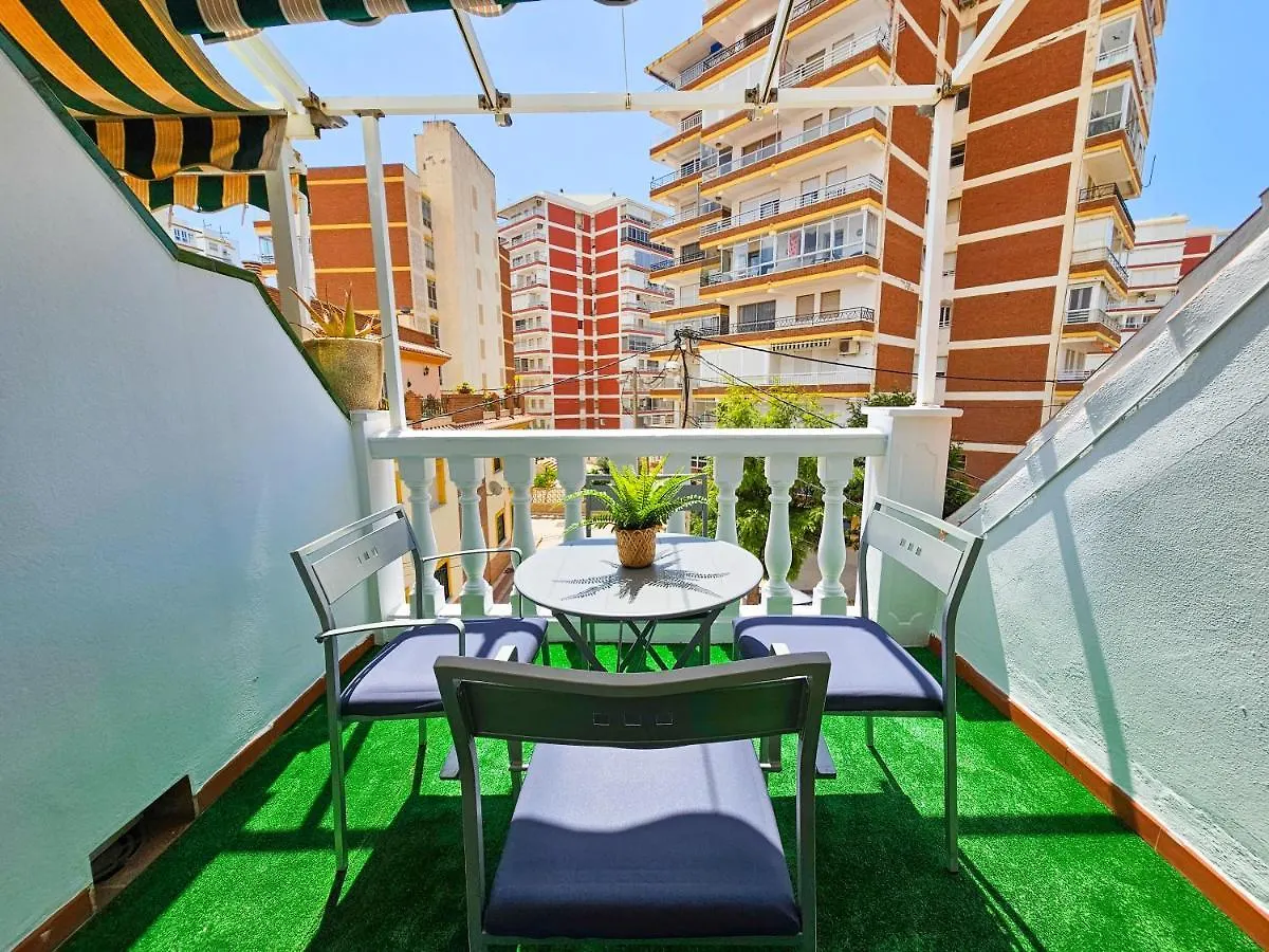 Apartment Yeti Atico Beach - Alojamientos La Torre Torre Del Mar Spain